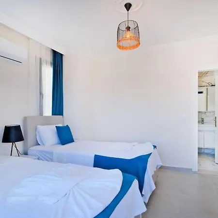 Hotel Hisaroenuende 4+1 *